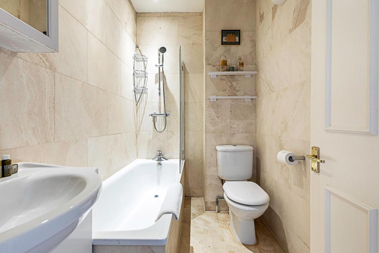 Appartamento Cosy Flat In Battersea Park *